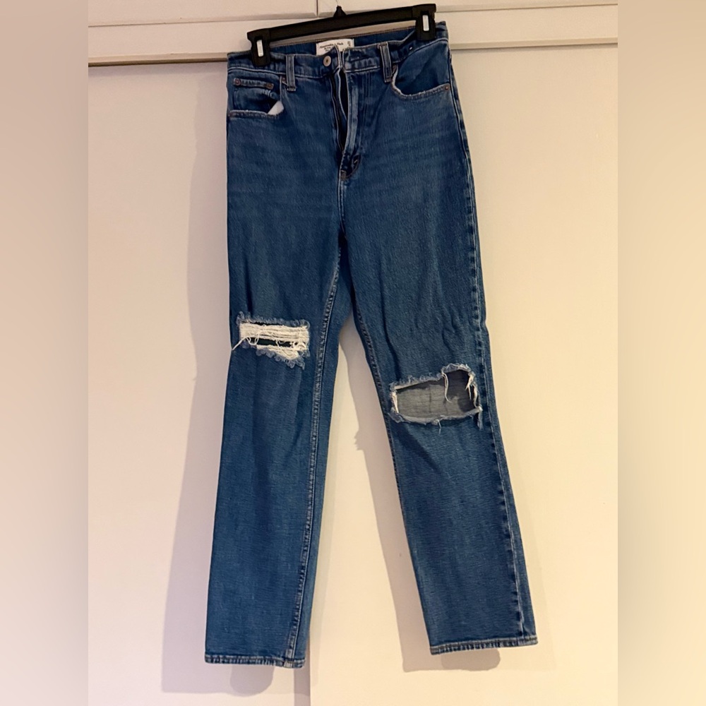 Stylish Blue Ripped Women Jeans
